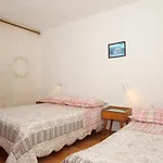 شقة 6857b *