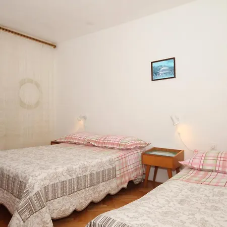Apartament 6857b *